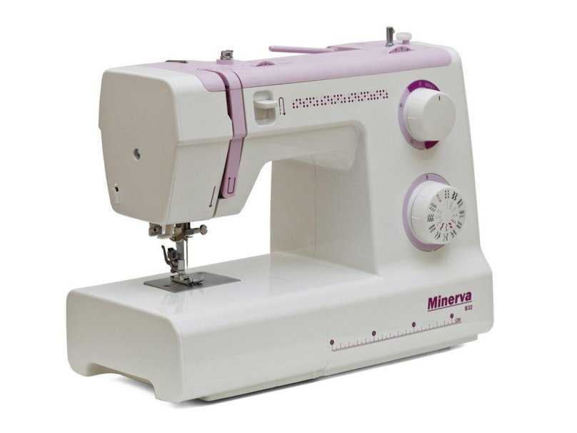 Швейная машинка Минерва