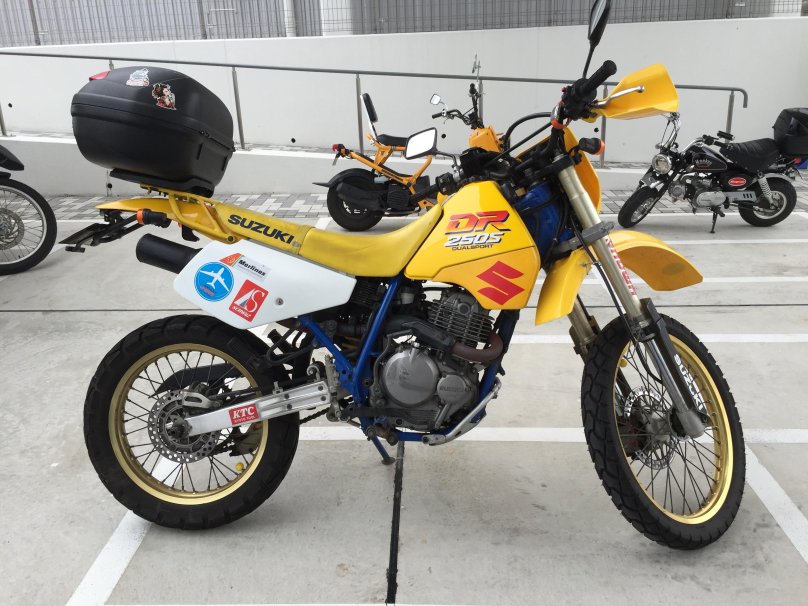 Сузуки Dr 250 s