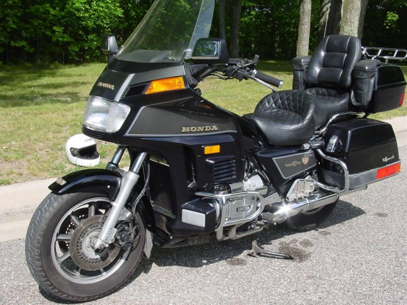 Honda gl1200