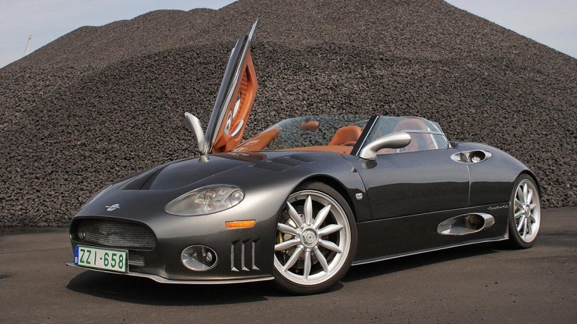 Машина Spyker c8