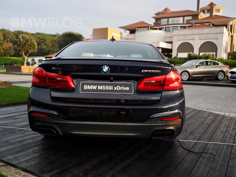 BMW m550i