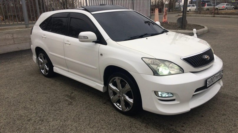 Toyota Harrier 2
