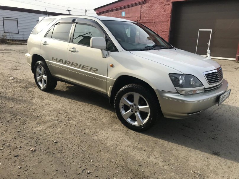 Toyota Harrier 1999 2.2