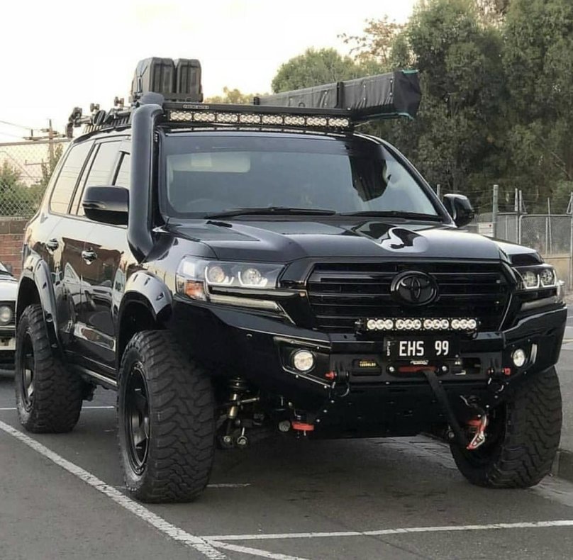 Toyota Land Cruiser 200 off Road