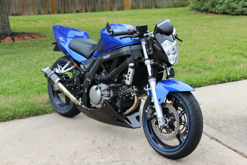 Suzuki SV 400
