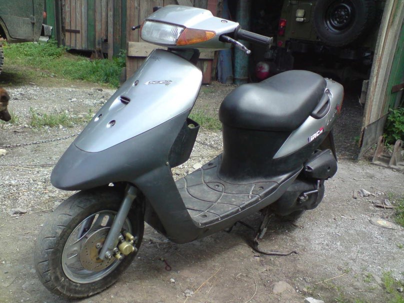 Мопед Suzuki Lets 2