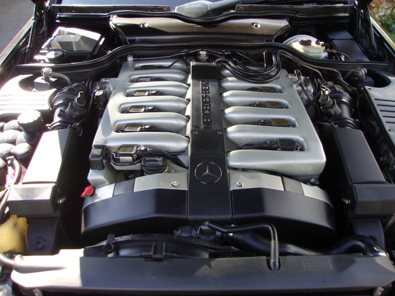 Мерседес w12