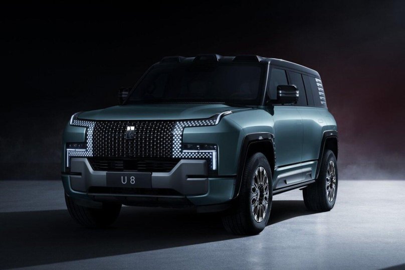 Внедорожник BYD Yangwang u8