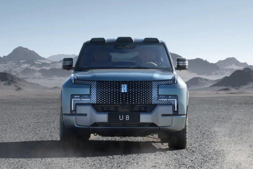 Автомобиль BYD Yangwang u8