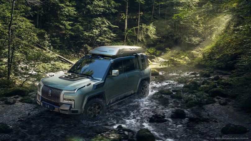 Внедорожник BYD Yangwang u8