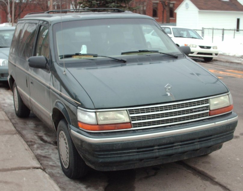 Plymouth Voyager 1990