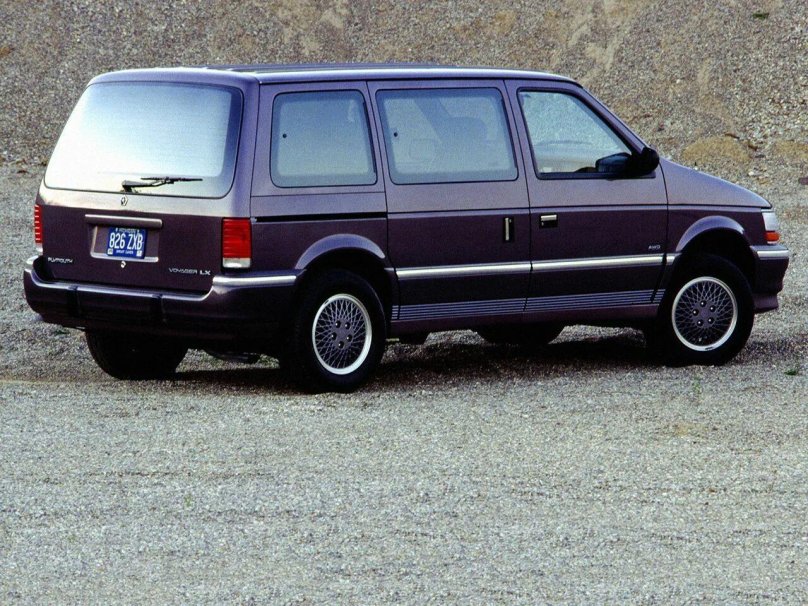 Plymouth Voyager 1990