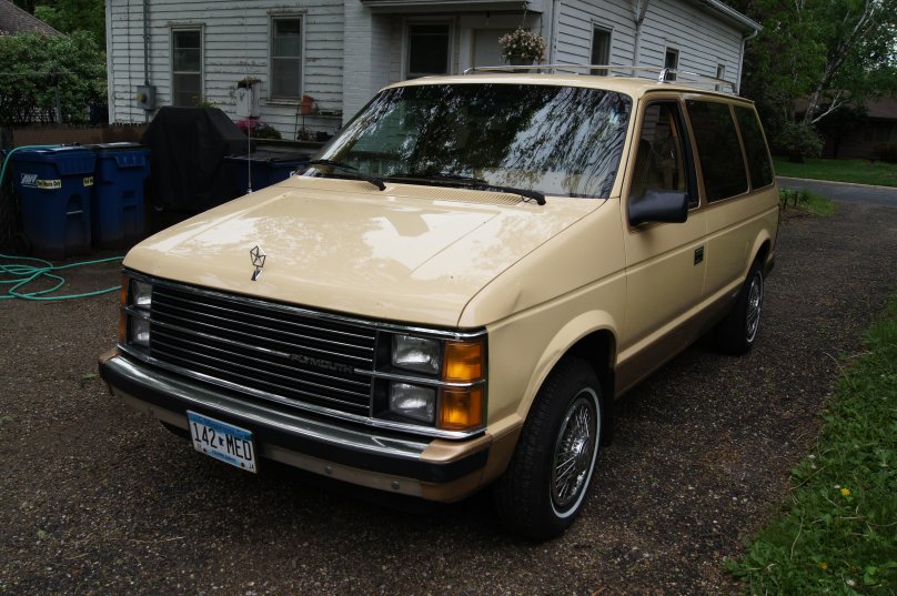 Плимут Вояджер 1990