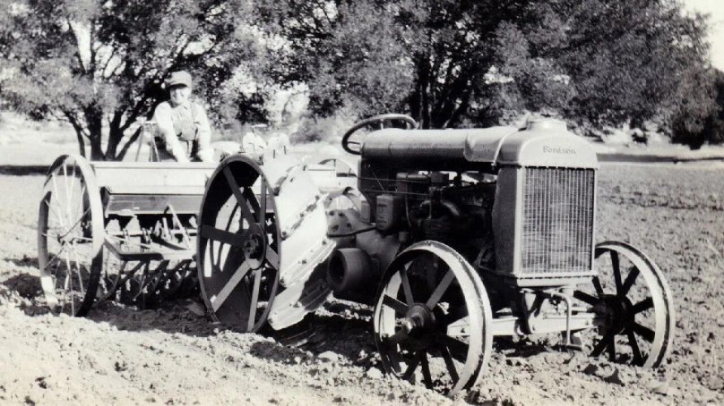 Трактор Форд 1928 года