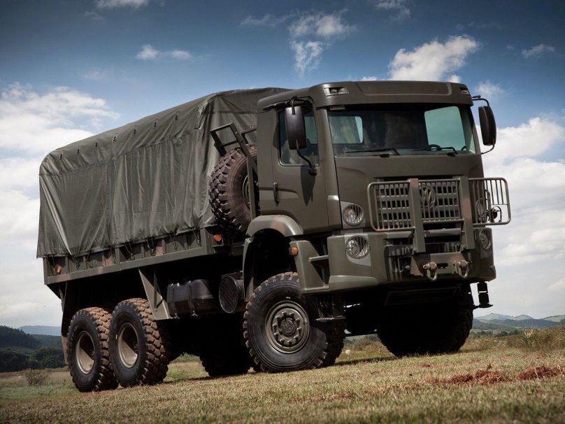 Volkswagen Constellation 31.320 6x6