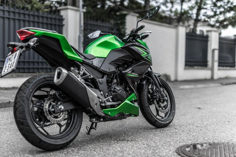 Мотоцикл Kawasaki z300