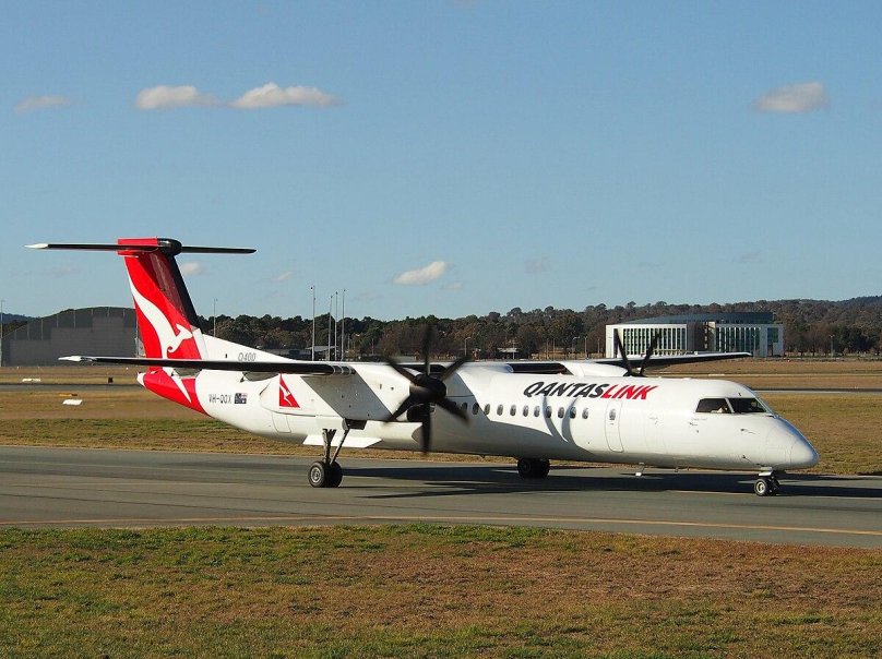 DEHAVILLAND Dash 8 q400