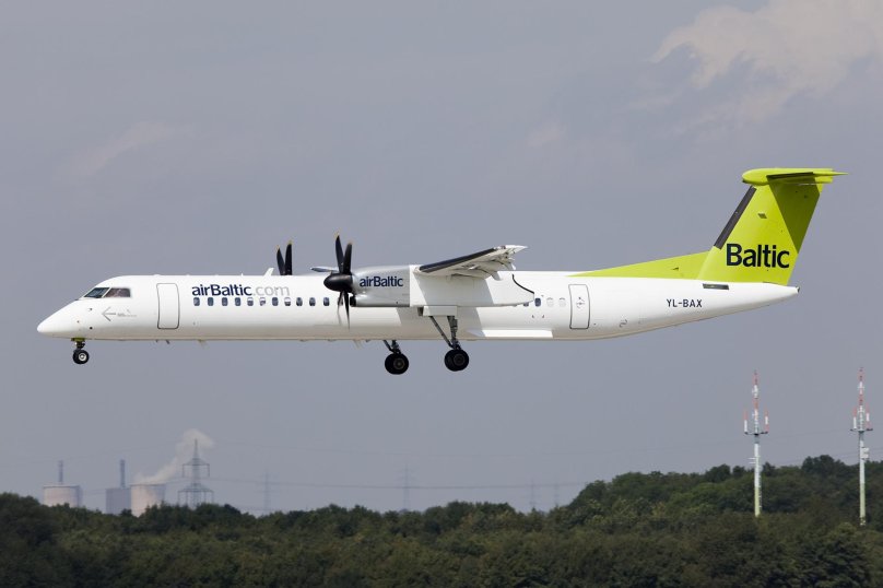 De Havilland DHC 8-400