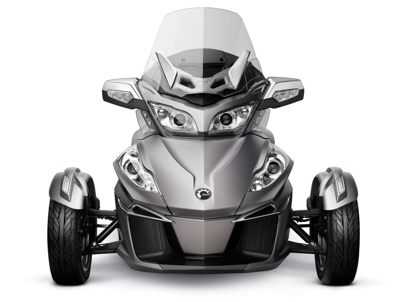 Трицикл can am Spyder