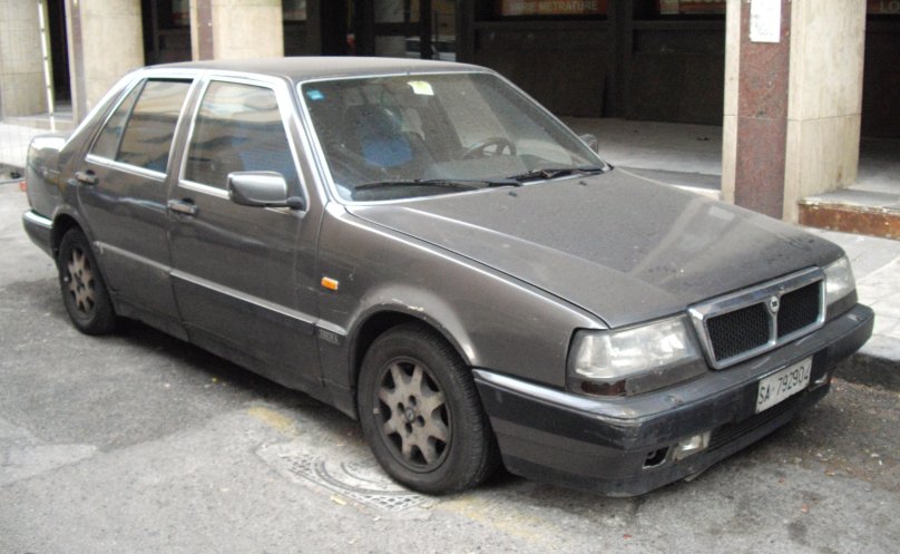 Lancia Thema 8.32