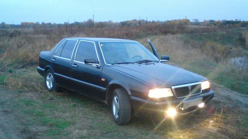 Lancia Thema II