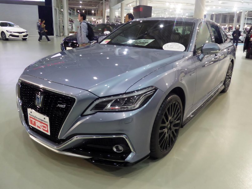 Toyota Crown RS 2022