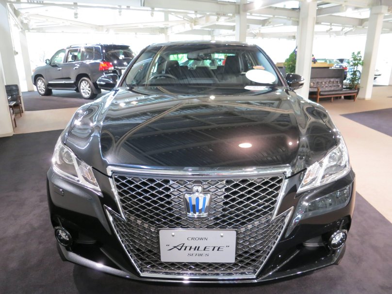 Тойота Краун гибрид