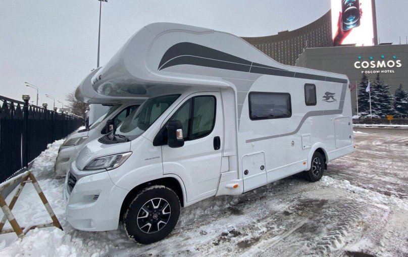 Альковный автодом