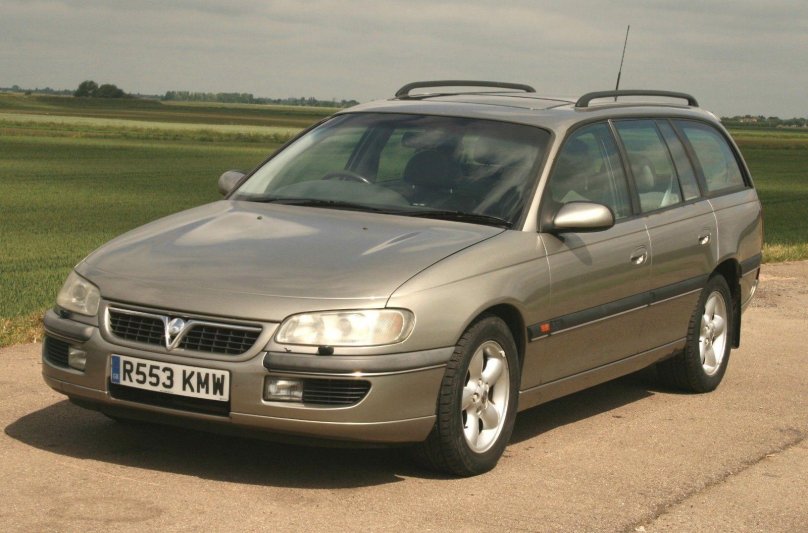 Vauxhall Omega b