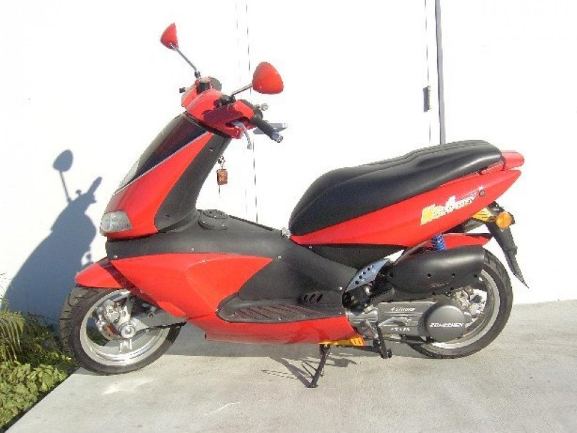 Скутер Zongshen