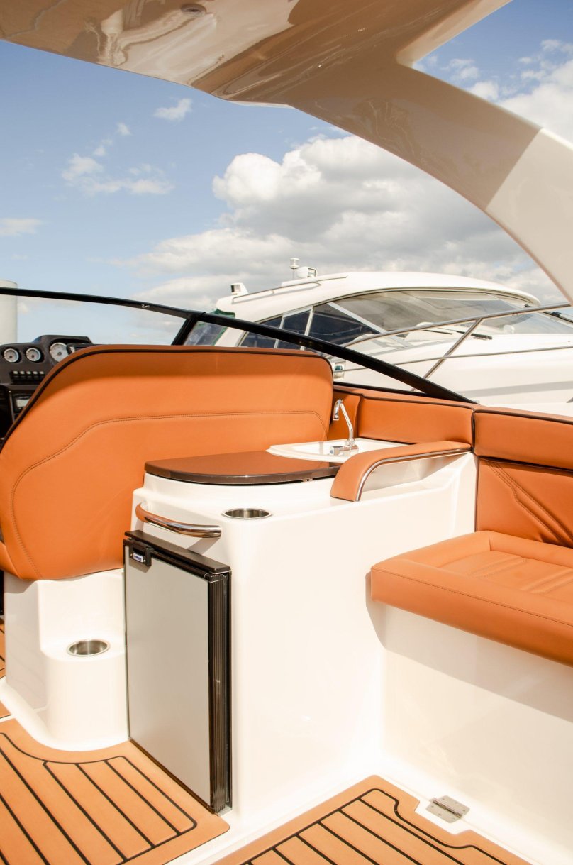 Судовая мебель для катеров