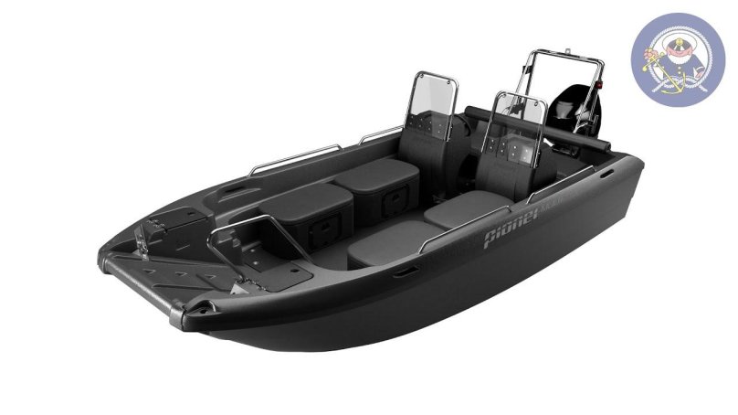 Рыболовный катер с каютой