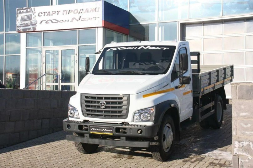 Грузовик газон Некст бортовой