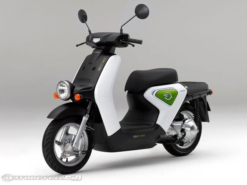 Электроскутер Honda
