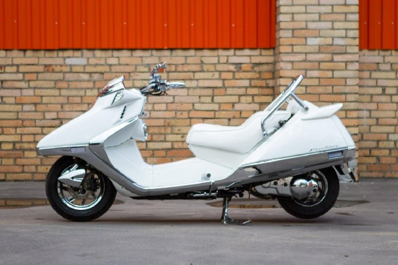 Японский мопед Honda