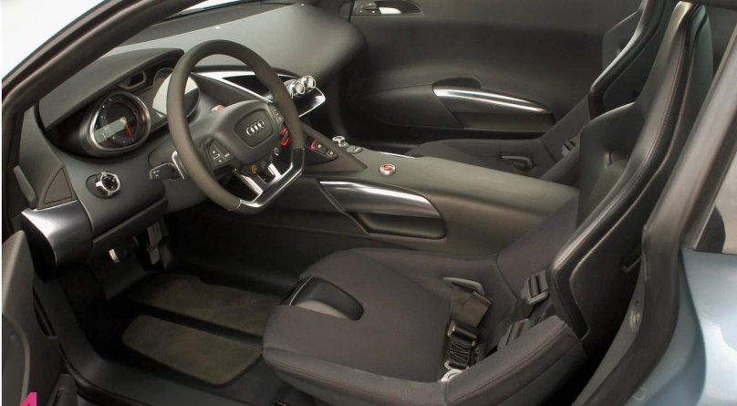 Audi le mans quattro салон