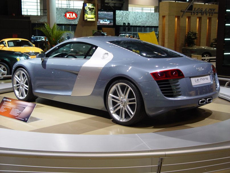 Ауди Ле ман кватро