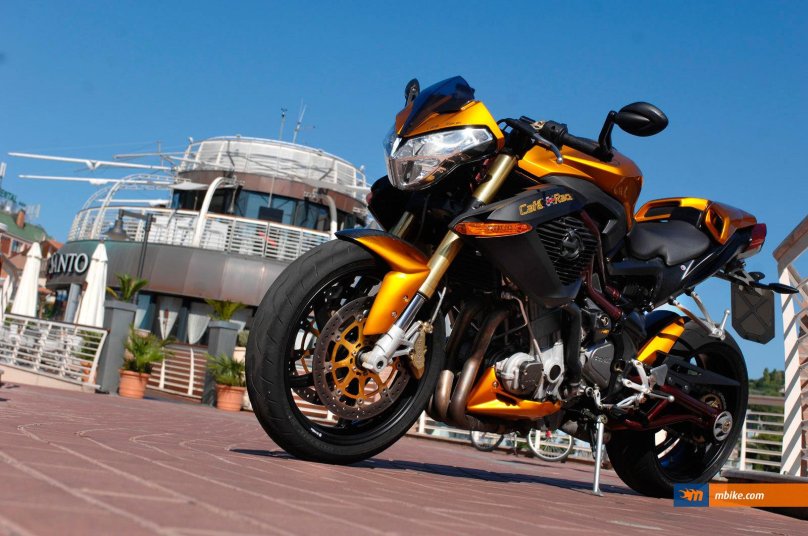 Benelli TNT 1130 Cafe Racer