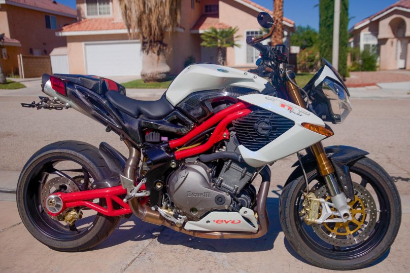 Бенелли ТНТ 1130