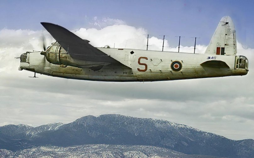 Веллингтон бомбардировщик