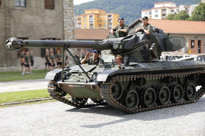 Steyr sk 105 «Кирасир»