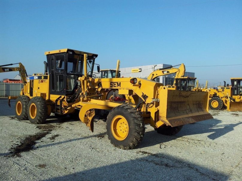 Автогрейдер sem 922