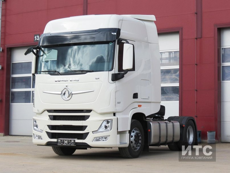 Новый Донг Фенг тягач
