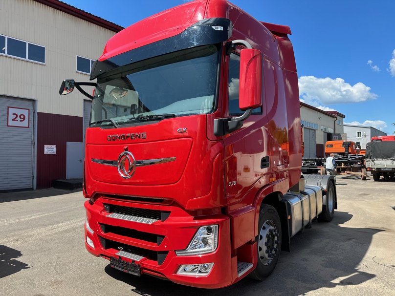 Седельный тягач Dongfeng dfh4180 4x2
