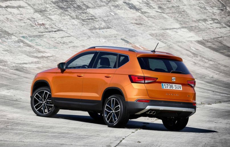 Seat кроссовер