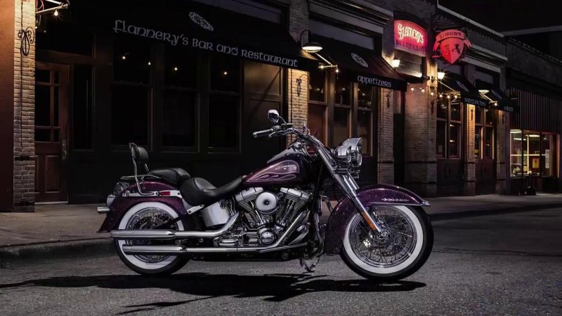 Харлей Дэвидсон Делюкс