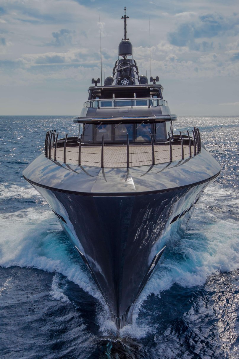 Яхта в океане фон