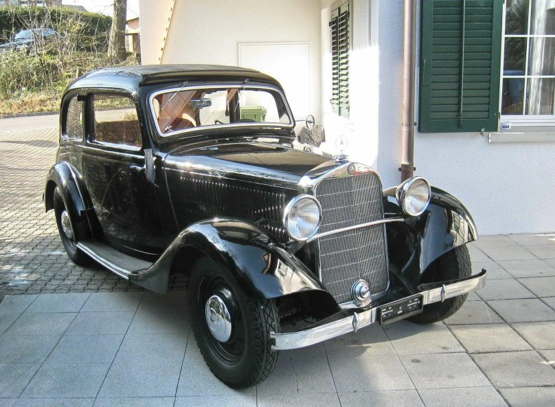 Мерседес Штирлица Mercedes-Benz 230 w143