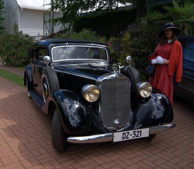 Мерседес Штирлица Mercedes-Benz 230 w143