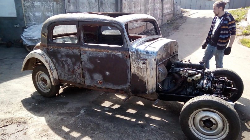 Мерседес Штирлица Mercedes-Benz 230 w143